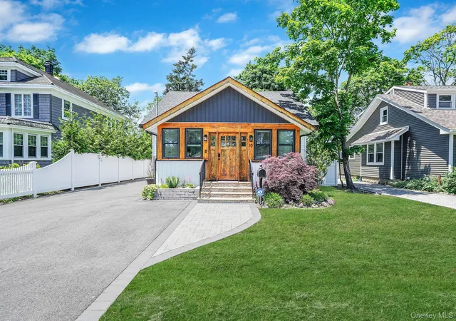 Photo 2 of Single family home for sale at 10 Bayview Ave, Islip, NY 11730 | MLS# 1031635 | Listing updated on 2026-10-01