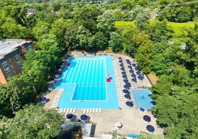 Listing Photo 3 - Condo for sale in building located at 3 Sadore Ln, Yonkers, NY 10701 - Unit #7P