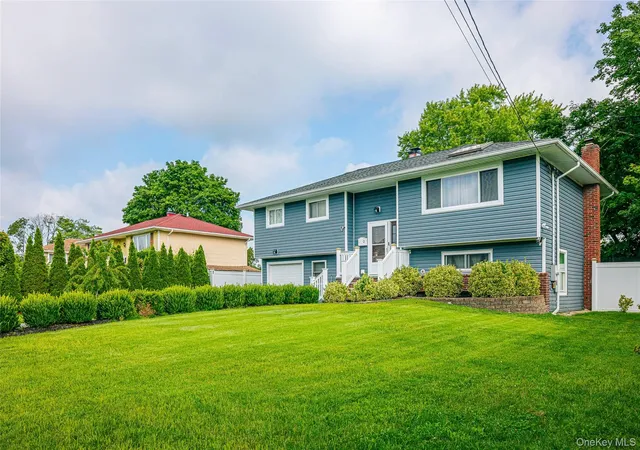 Photo 3 of Sale Pending at 199 W Orange St, Islip, NY 11717 | MLS# 1031654 | Listing updated on 2026-09-01