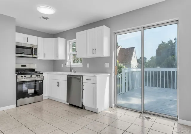 Photo 3 of Sale Pending at 51 Bridger Blvd, Islip, NY 11722 | MLS# 1031660 | Listing updated on 2026-08-04