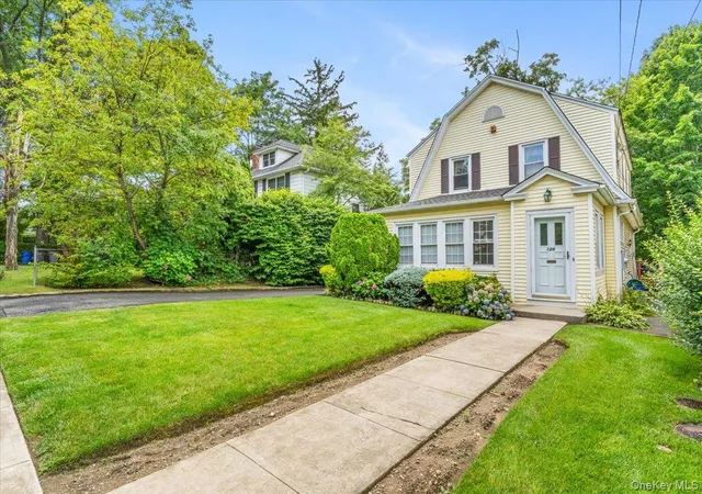 Photo 2 of Single family home for sale at 126 Hampshire Rd, North Hempstead, NY 11023 | MLS# 1031662 | Listing updated on 2026-09-06