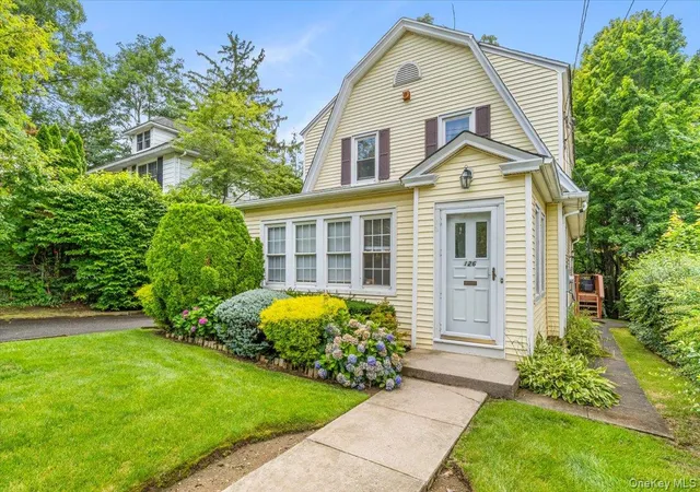 Photo 3 of Single family home for sale at 126 Hampshire Rd, North Hempstead, NY 11023 | MLS# 1031662 | Listing updated on 2026-09-06