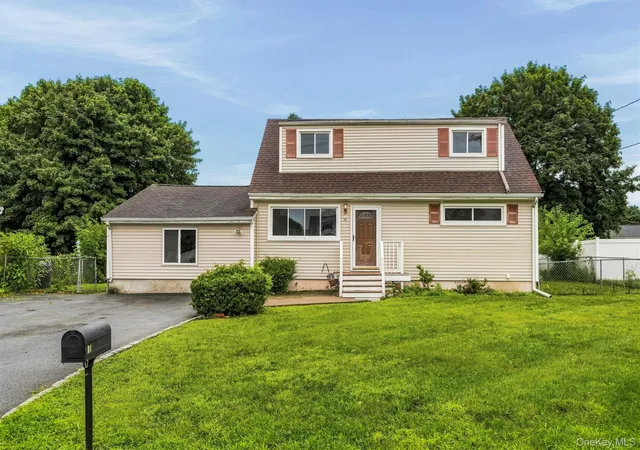Photo 1 of Sale Pending at 14 Robyn Dr, Monroe, NY 10950 | MLS# 1031673 | Listing updated on 2026-08-21