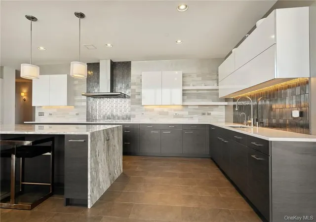 Photo 5 of Condo for sale at 5 Renaissance Sq #PH40C, White Plains, NY 10601 | MLS# 1031678 | Listing updated on 2026-08-05