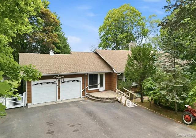 Photo 3 of Sale Pending at 31 Tuthill Point Rd, Brookhaven, NY 11940 | MLS# 1031681 | Listing updated on 2026-08-26