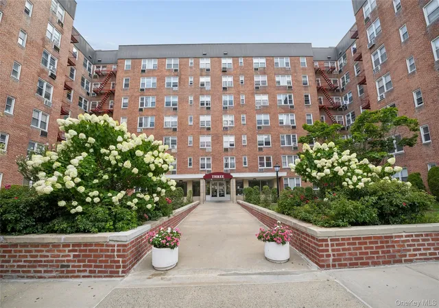 Sale Pending at 3 Sadore Ln #7T, Yonkers, NY 10710 | MLS# 1031712 | Listing updated on 2026-09-04