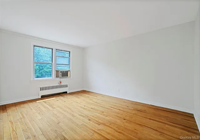 Listing Photo 5 - Condo for sale in building located at 7 Winchester Ave, Yonkers, NY 10701 - Unit #2A