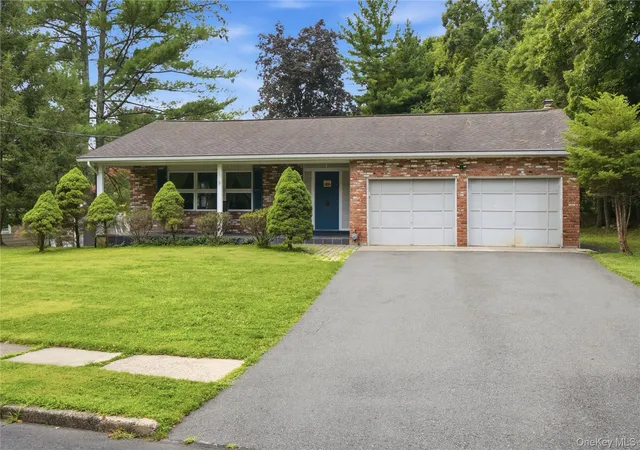 Photo 1 of Sale Pending at 17 Little Brk Ln, Clarkstown, NY 10956 | MLS# 1031725 | Listing updated on 2026-09-02