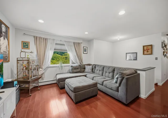 Photo 3 of Sale Pending at 5 Harriet Ln, Clarkstown, NY 10956 | MLS# 1031729 | Listing updated on 2026-08-13