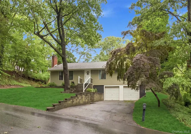 Photo 1 of Sale Pending at 15 Seaside Ave, Brookhaven, NY 11789 | MLS# 1031736 | Listing updated on 2026-08-21
