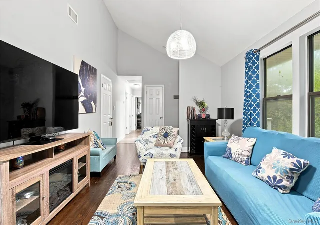 Photo 4 of Sale Pending at 15 Seaside Ave, Brookhaven, NY 11789 | MLS# 1031736 | Listing updated on 2026-08-21