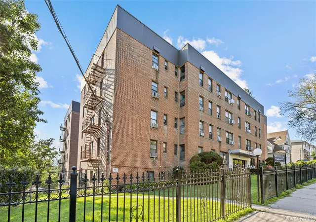 Photo 1 of Sale Pending at 309 N Broadway #2G, Yonkers, NY 10701 | MLS# 1031743 | Listing updated on 2026-09-02
