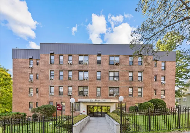 Photo 2 of Sale Pending at 309 N Broadway #2G, Yonkers, NY 10701 | MLS# 1031743 | Listing updated on 2026-09-02