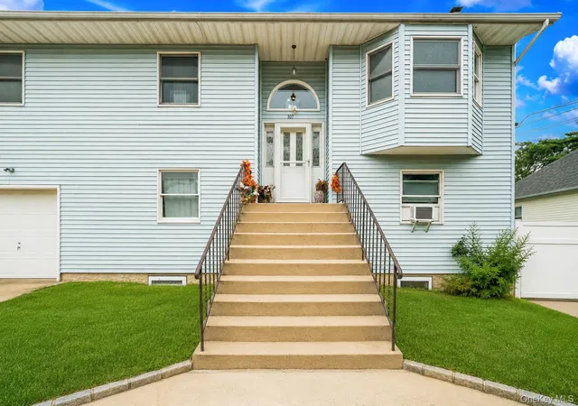 Photo 3 of Single family home for sale at 107 Cedar Oaks Ave, Brookhaven, NY 11738 | MLS# 1031748 | Listing updated on 2026-08-28