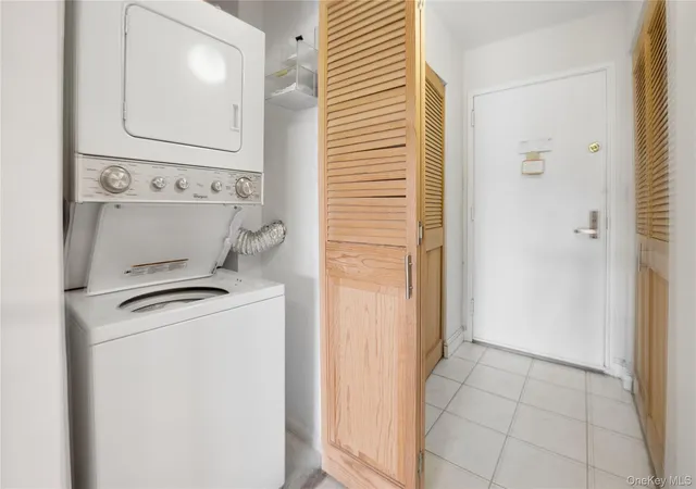 Photo 3 of Sale Pending at 25 Rockledge Ave #PH11, White Plains, NY 10601 | MLS# 1031761 | Listing updated on 2026-09-06