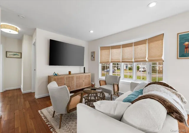 Photo 4 of Condo for sale at 7 Whiting Rd, Southampton, NY 11942 | MLS# 1031766 | Listing updated on 2026-10-03