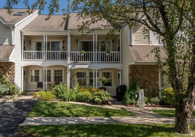 1st image of 6 Burnham Ct, Fishkill, NY 12524 | MLS# 1031791