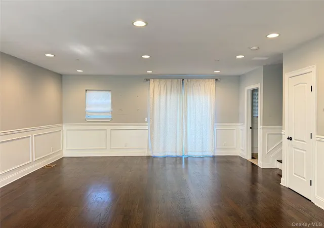 2nd image of 318 Cross St #2, North Hempstead, NY 11590 | MLS# 1031798