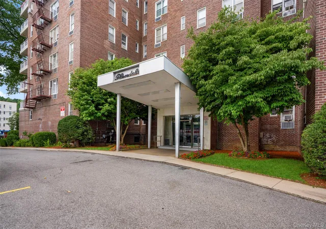 Photo 1 of Sale Pending at 125 Bronx River Rd #7A, Yonkers, NY 10704 | MLS# 1031807 | Listing updated on 2026-08-27