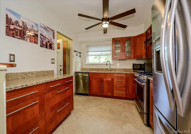 Photo 4 of Sale Pending at 3 Ronald Ln, Islip, NY 11782 | MLS# 1031811 | Listing updated on 2026-08-18