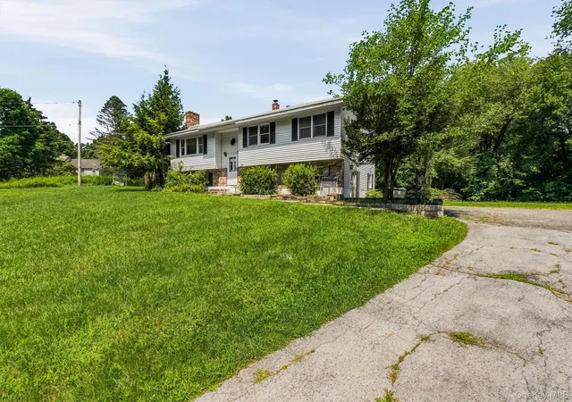 Photo 3 of Single family home for sale at 255 Woodcock Mountain Rd, Blooming Grove, NY 12577 | MLS# 1031814 | Listing updated on 2026-09-22