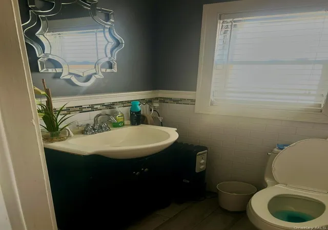 Photo 4 of Sale Pending at 689 Stanton Ave, Hempstead, NY 11510 | MLS# 1031815 | Listing updated on 2026-08-30