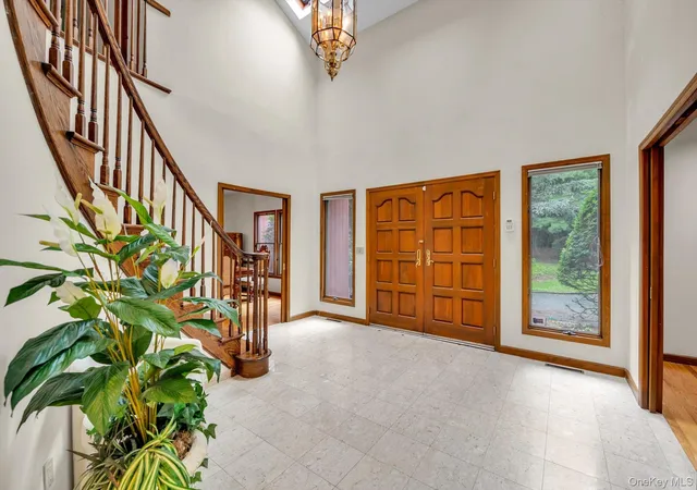 Photo 3 of Sale Pending at 244 Store Hl Rd, Oyster Bay, NY 11568 | MLS# 1031838 | Listing updated on 2026-08-21