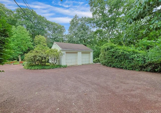 Photo 3 of Single family home for sale at 115 Whippoorwill Rd, North Castle, NY 10504 | MLS# 1031846 | Listing updated on 2026-10-04