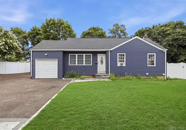 Photo 2 of Single family home for sale at 308 Hancock St, Islip, NY 11717 | MLS# 1031860 | Listing updated on 2026-09-20