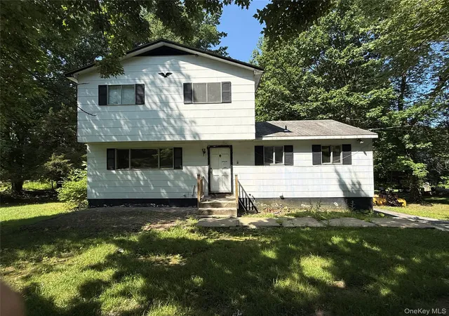 1st image of 3 Galveston Dr, Monroe, NY 10950 | MLS# 1031863