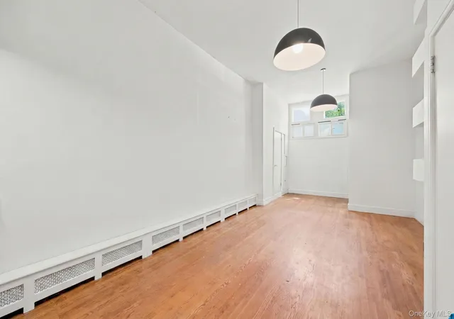 Listing Photo 4 - Condo for sale in building located at 251 Graham Ave, New York, NY 11206