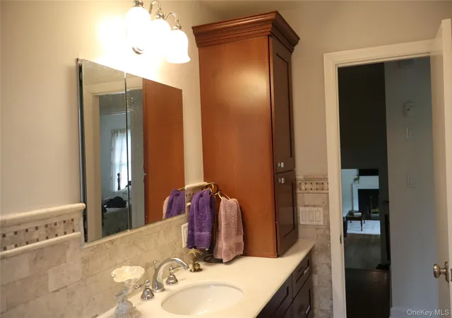 10th image of 52 Runyon, New Rochelle, NY 10583 | MLS# 1031874