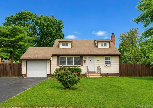 Photo 1 of Sale Pending at 491 Smith St, Islip, NY 11722 | MLS# 1031878 | Listing updated on 2026-08-19