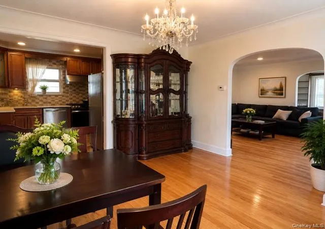 Photo 2 of Single family home for sale at 25511 Iowa Rd, North Hempstead, NY 11020 | MLS# 1031886 | Listing updated on 2026-08-24