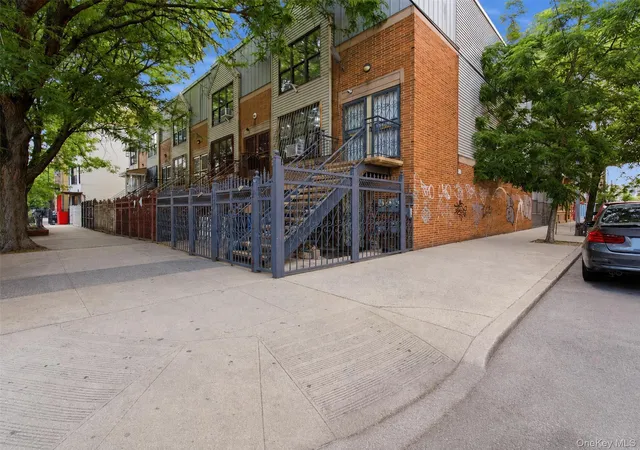 Multi family home for sale at 2000 Mapes Ave, New York, NY 10460 | MLS# 1031889