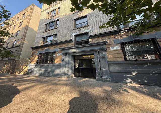 Condo for sale at 2116 Honeywell Ave #5, New York, NY 10460 | MLS# 1031898