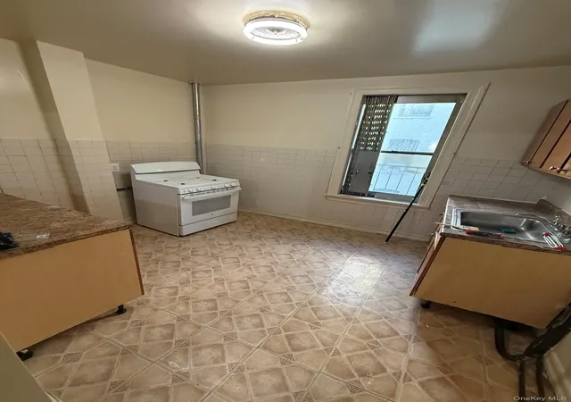 Photo 2 of House for sale at 2116 Honeywell Ave #5, New York, NY 10460 | MLS# 1031898 | Listing updated on 2026-09-29