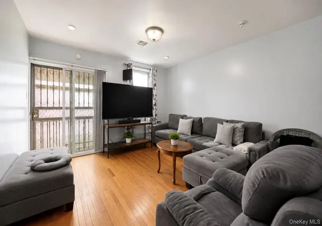 Photo 3 of Sale Pending at 658 Beck St, New York, NY 10455 | MLS# 1031911 | Listing updated on 2026-09-13