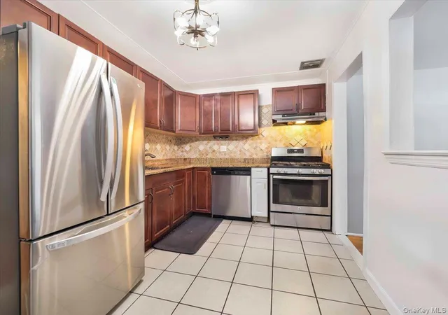 Listing Photo 5 - Condo for sale in building located at 10 Brevoort Dr, Haverstraw, NY 10970 - Unit #2A