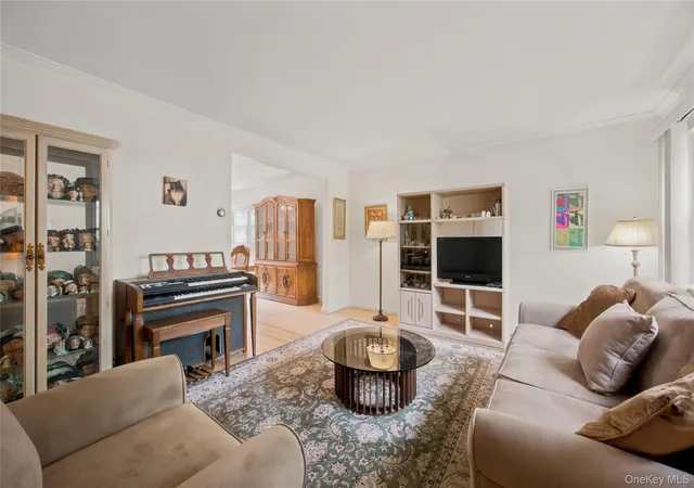 Photo 3 of Sale Pending at 102 Stephan Marc Ln, North Hempstead, NY 11040 | MLS# 1031921 | Listing updated on 2026-08-19