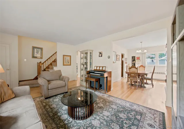 Photo 4 of Sale Pending at 102 Stephan Marc Ln, North Hempstead, NY 11040 | MLS# 1031921 | Listing updated on 2026-08-19