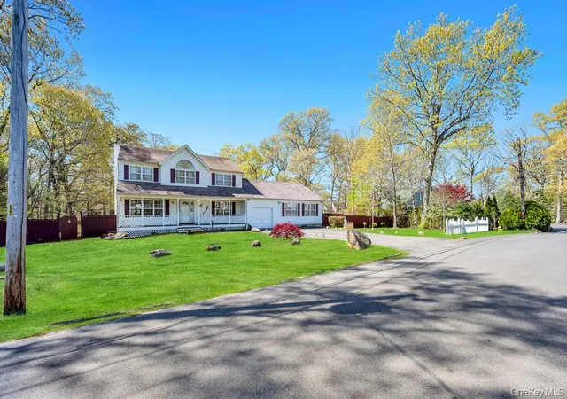 Photo 2 of Single family home for sale at 32 Prince Rd, Brookhaven, NY 11778 | MLS# 1031938 | Listing updated on 2026-09-19
