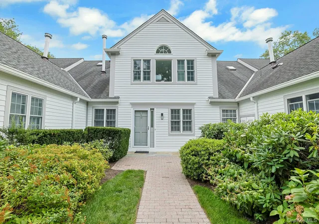 1st image of 100 Brook Hills Cir #28B, White Plains, NY 10605 | MLS# 1031949