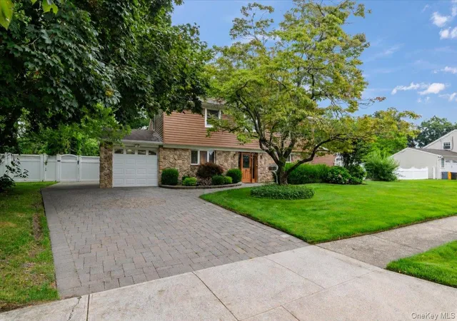 Photo 1 of Single family home for sale at 9 Donald Dr, Oyster Bay, NY 11804 | MLS# 1031953 | Listing updated on 2026-09-06