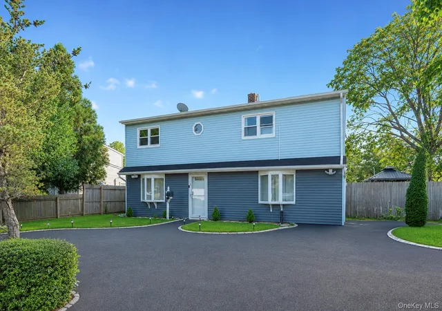 Photo 2 of Sale Pending at 46 Stone Ln, Hempstead, NY 11756 | MLS# 1031957 | Listing updated on 2026-09-04