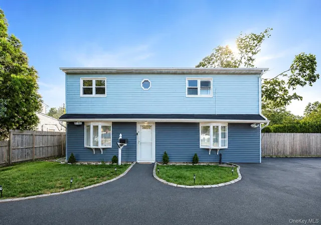 Photo 3 of Sale Pending at 46 Stone Ln, Hempstead, NY 11756 | MLS# 1031957 | Listing updated on 2026-09-04