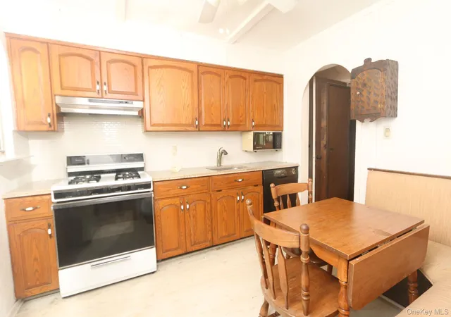 Photo 3 of Sale Pending at 43 Ivanhoe Pl, Hempstead, NY 11580 | MLS# 1031979 | Listing updated on 2026-10-06