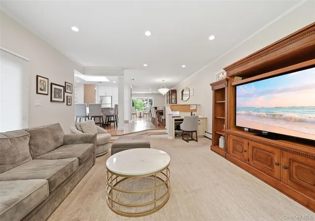 Photo 3 of Sale Pending at 7 Wren Dr, Oyster Bay, NY 11797 | MLS# 1031980 | Listing updated on 2026-08-19