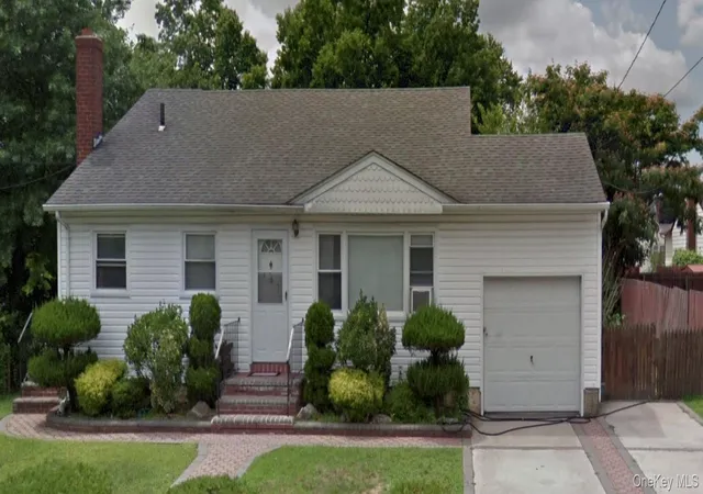 1st image of 187 Urban Ave, North Hempstead, NY 11590 | MLS# 1031983