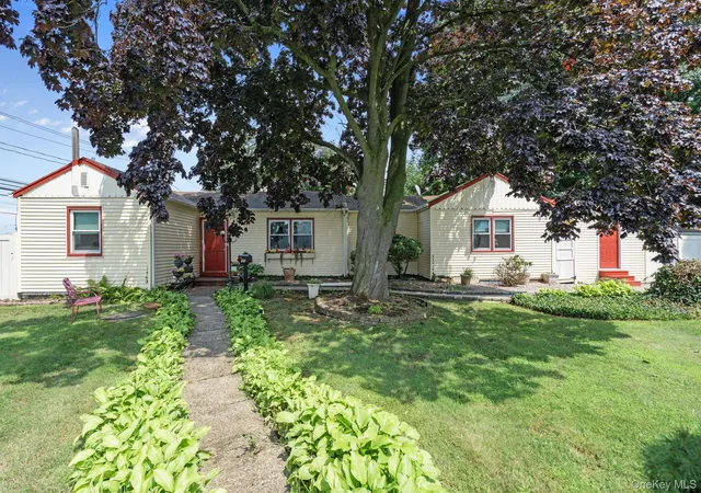 Photo 1 of Single family home for sale at 125 1st Street, Islip, NY 11717 | MLS# 1031986 | Listing updated on 2026-09-13